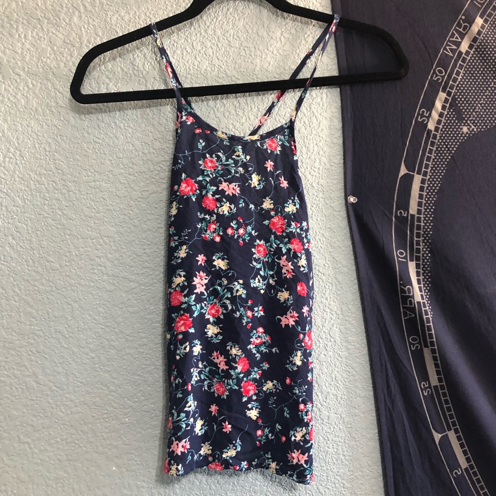 5/$25 john galt brandy Melville Navy Floral Tank
